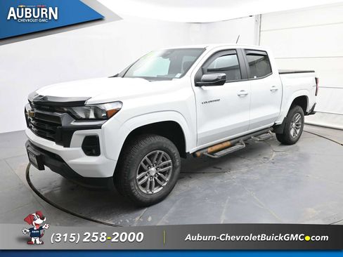 Certified 2024 Chevrolet Colorado LT w/ LT Convenience Package II image 2