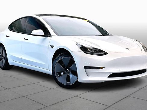 Used 2022 Tesla Model 3 image 2