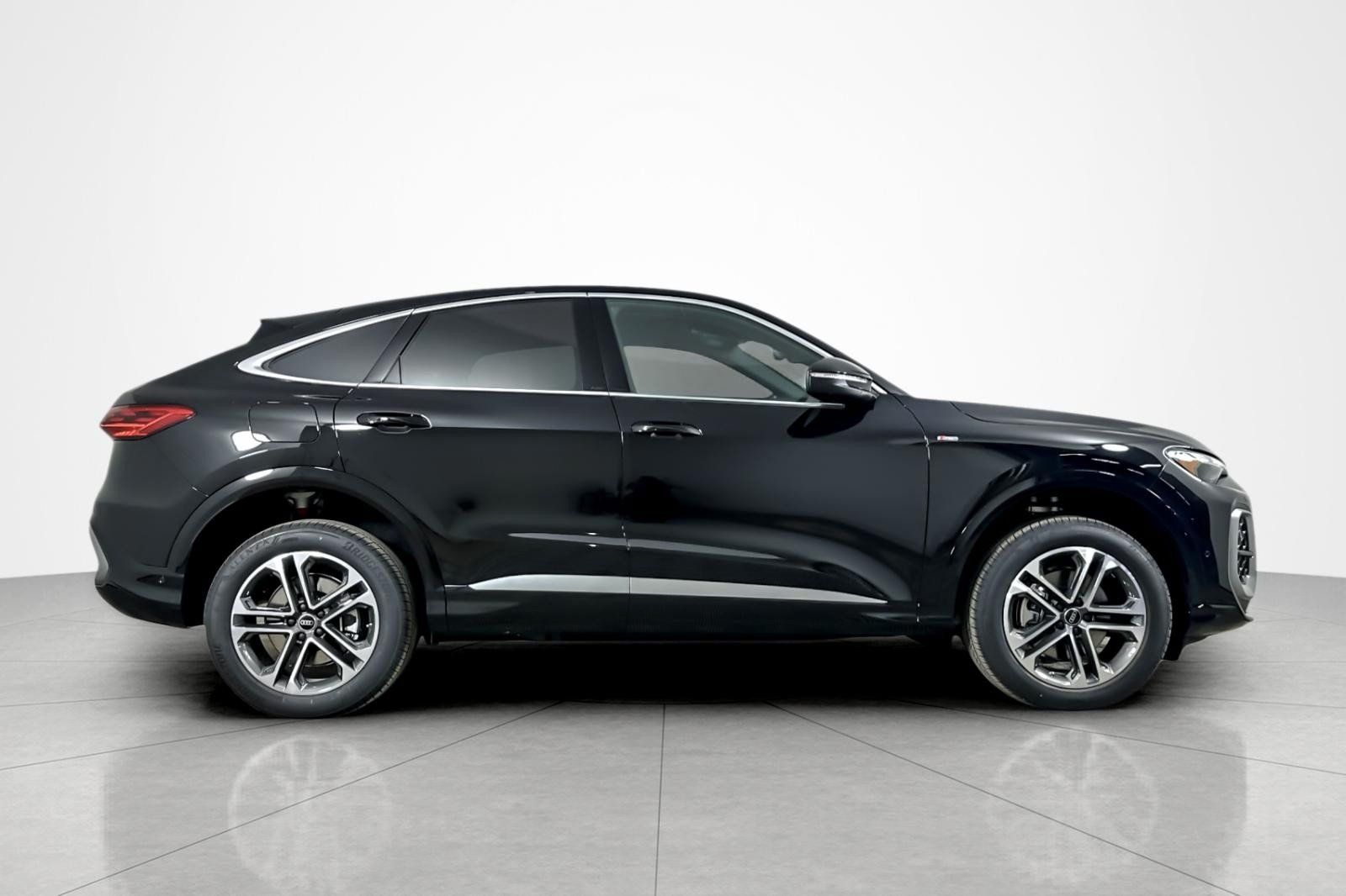 Used 2026 Audi Q5 Premium AWD/4WD image 6