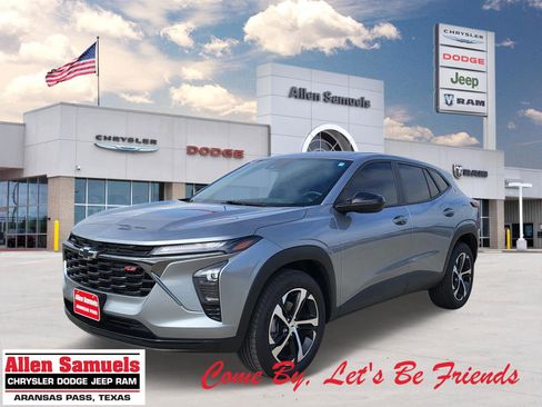 Used 2025 Chevrolet Trax RS w/ Sunroof Package image 1