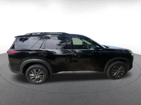 Used 2025 Nissan Pathfinder SV AWD/4WD image 16