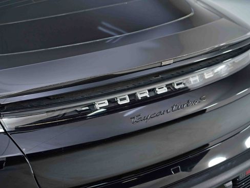 Used 2022 Porsche Taycan Turbo S image 67