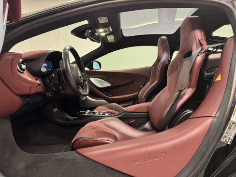 Used 2023 McLaren GT RWD image 10