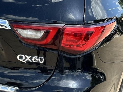 Used 2019 INFINITI QX60 Luxe w/ Essential Package FWD image 7