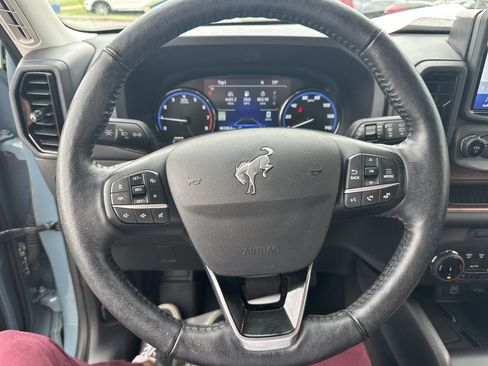 Used 2023 Ford Bronco Sport Outer Banks w/ Tech Package AWD/4WD image 3