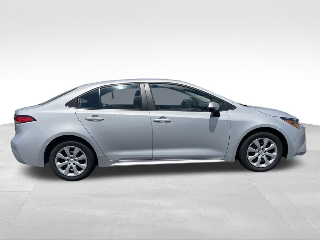 Used 2024 Toyota Corolla LE FWD image 24