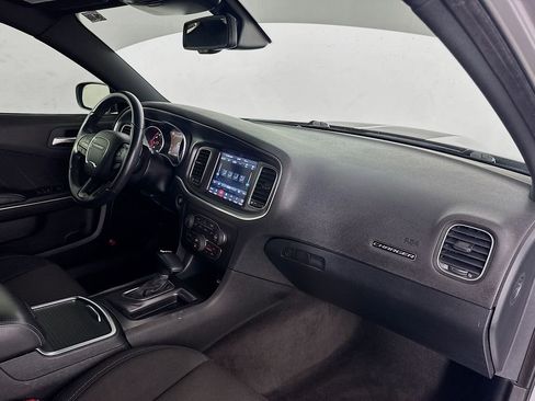 Used 2018 Dodge Charger R/T Scat Pack w/ Dynamics Package RWD image 30