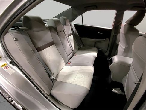 Used 2014 Toyota Camry LE FWD image 20