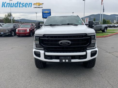 Used 2022 Ford F350 Lariat w/ Black Appearance Package AWD/4WD image 2