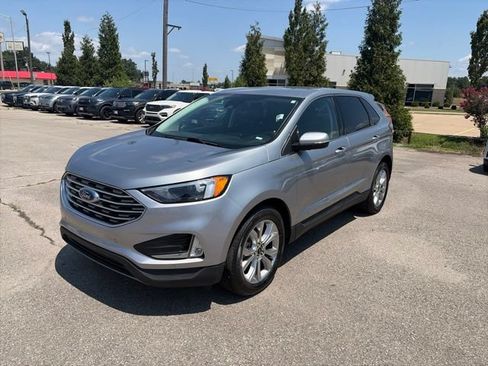 Used 2024 Ford Edge Titanium AWD/4WD image 2