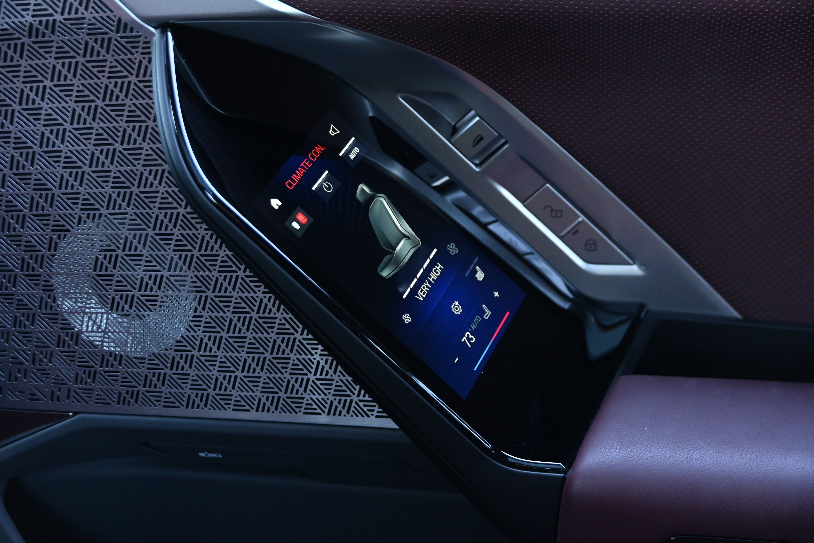 Certified 2023 BMW i7 xDrive60 AWD/4WD image 24
