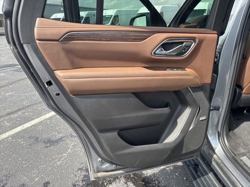 Used 2022 Chevrolet Tahoe High Country AWD/4WD image 42