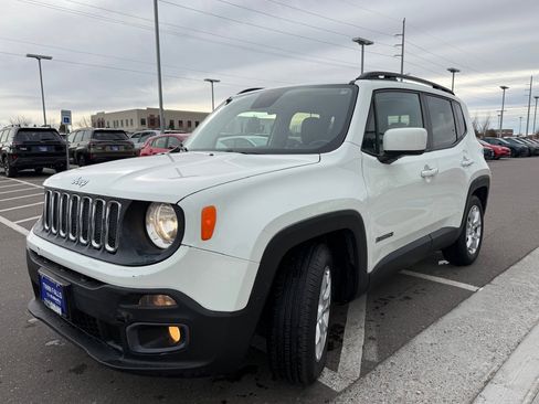 Used 2015 Jeep Renegade Latitude w/ Popular Equipment Group image 4