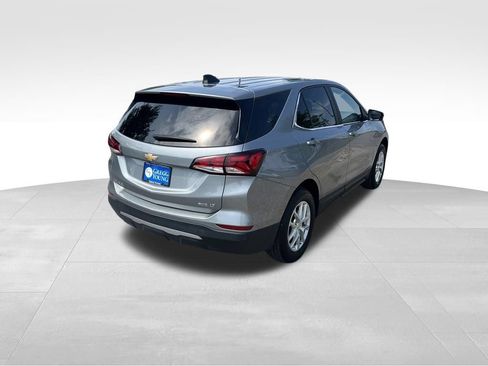 Used 2024 Chevrolet Equinox LT AWD/4WD image 7