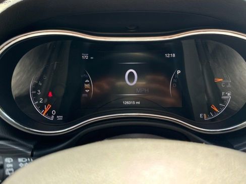 Used 2019 Jeep Grand Cherokee Limited w/ Luxury Group II image 8