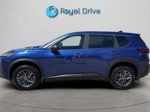 Used 2021 Nissan Rogue S AWD/4WD image 3