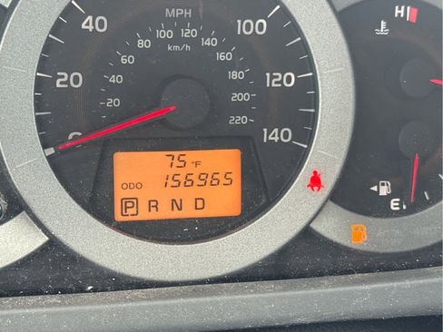 Used 2011 Toyota RAV4 4WD w/ Upgrade Value Pkg image 10