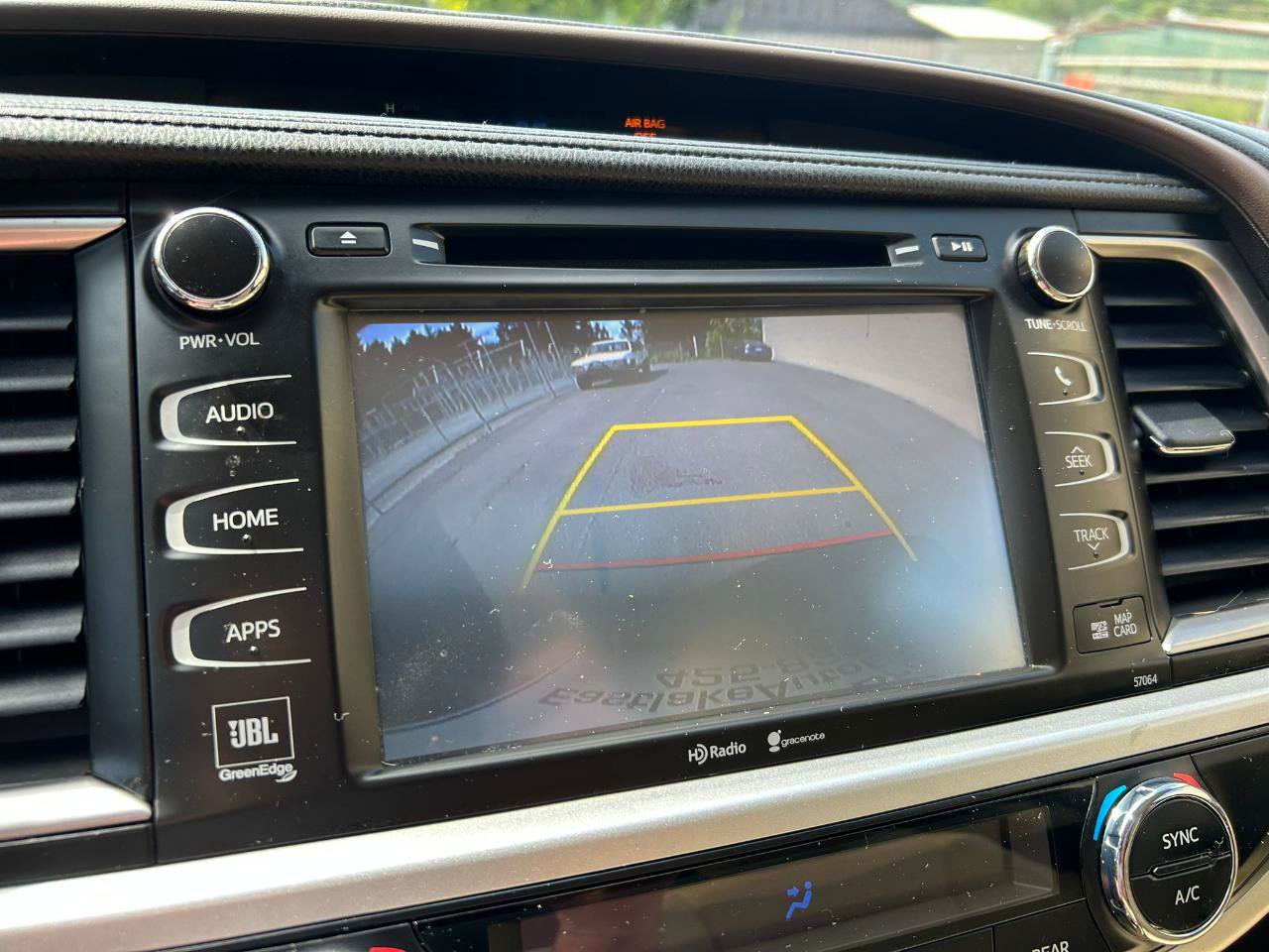 Used 2015 Toyota Highlander Limited AWD/4WD image 21