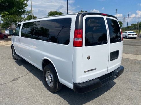 Used 2023 Chevrolet Express 3500 LS RWD image 5