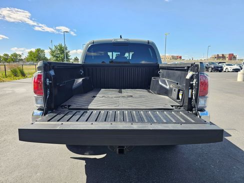 Used 2023 Toyota Tacoma TRD Off-Road w/ Black Out Package (TMS) AWD/4WD image 14