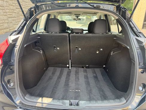 Used 2021 Nissan Kicks S FWD image 29