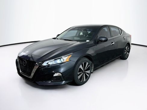 Used 2022 Nissan Altima 2.5 SV FWD image 3