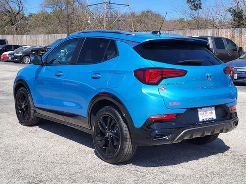 Used 2025 Buick Encore GX Sport Touring image 6