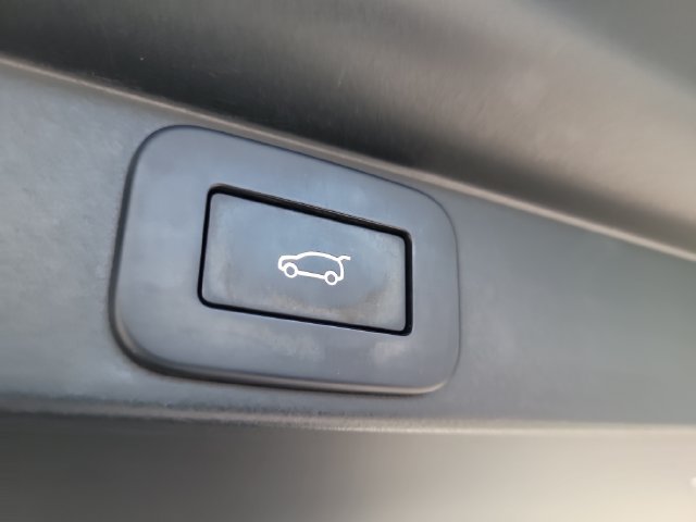 Used 2023 Land Rover Range Rover SE AWD/4WD image 10