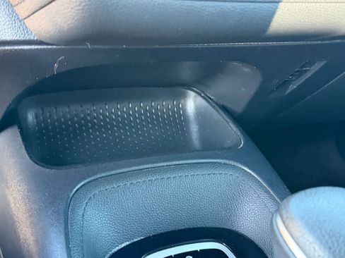 Used 2020 Toyota Corolla SE image 15