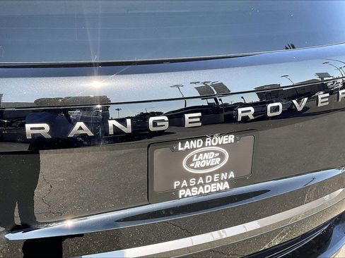 New 2026 Land Rover Range Rover SE image 7