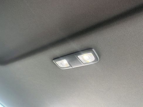 Used 2022 Chevrolet Silverado 1500 LT AWD/4WD image 27