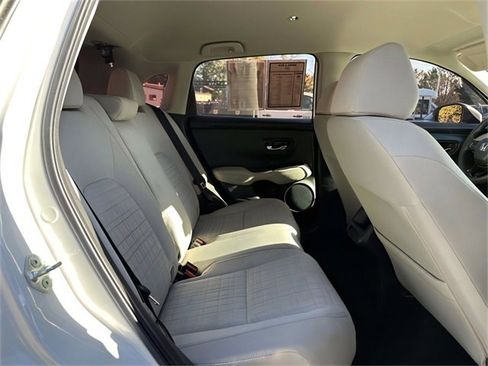 Used 2023 Honda HR-V LX image 23