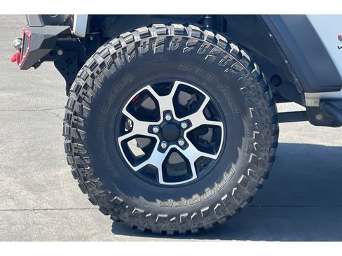 Used 2022 Jeep Wrangler Unlimited Rubicon AWD/4WD image 44