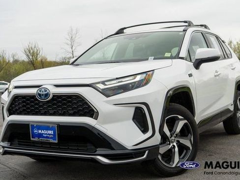 Used 2023 Toyota RAV4 SE w/ Weather & Moonroof Package AWD/4WD image 1