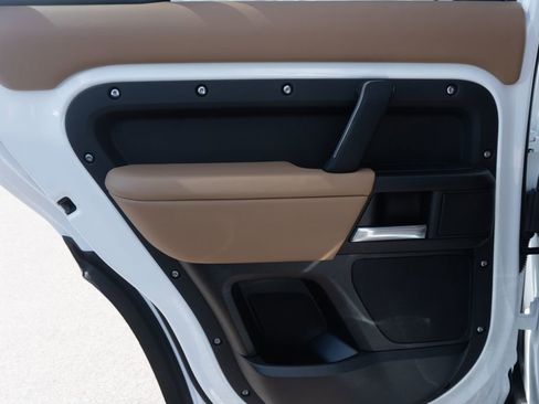 New 2025 Land Rover Defender 110 V8 image 28