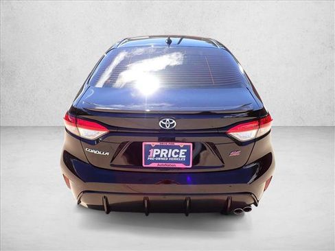 Used 2025 Toyota Corolla SE FWD image 3
