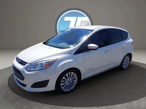 Used 2017 Ford C-MAX SE w/ Interior Protection Package FWD image 4