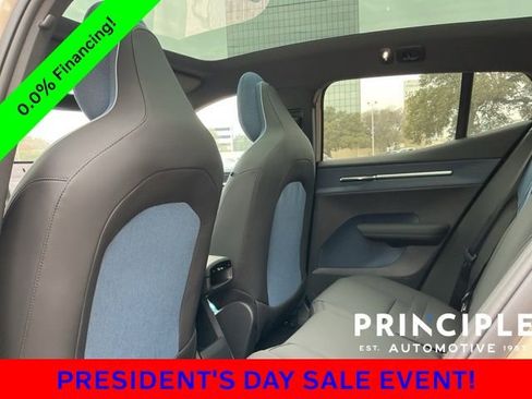 New 2026 Volvo EX30 Cross Country Ultra image 28