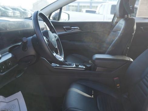 Used 2025 Kia Sportage SX image 36