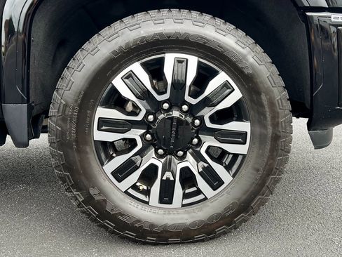 Used 2024 GMC Sierra 2500 Denali Ultimate image 19