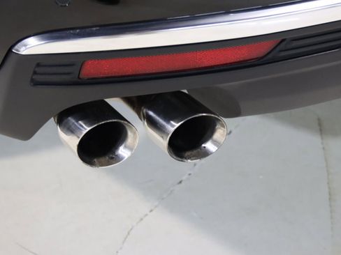 Used 2021 GMC Yukon Denali w/ Denali Premium Package image 80