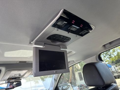 Used 2017 GMC Yukon Denali w/ Open Road Package image 14