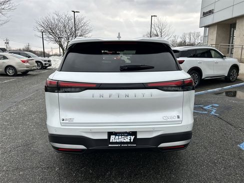 New 2026 INFINITI QX60 Luxe image 7