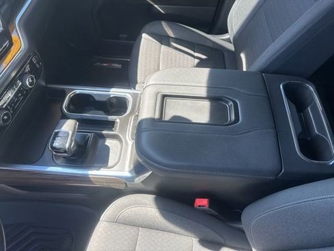 Used 2022 Chevrolet Silverado 1500 LT Trail Boss w/ Convenience Package II image 24