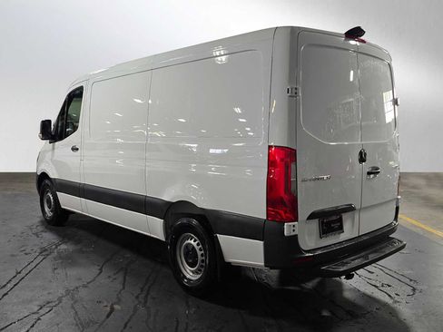 Used 2025 Mercedes-Benz Sprinter 2500 image 5