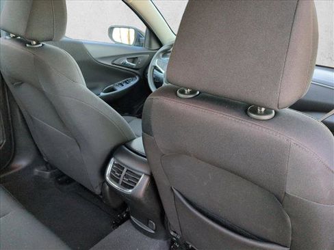 Used 2025 Chevrolet Malibu LT image 19