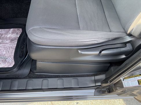 Used 2022 Nissan Frontier S image 9