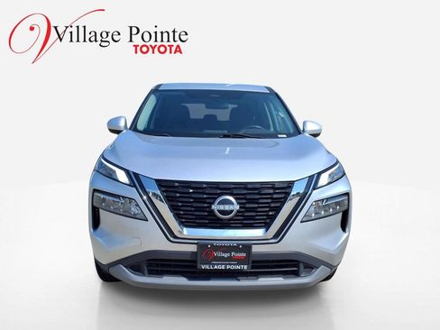 Used 2023 Nissan Rogue SV FWD image 9