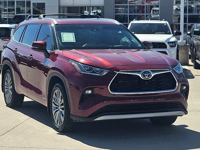 Used 2021 Toyota Highlander Platinum