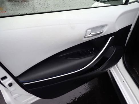 Used 2020 Toyota Corolla SE image 21